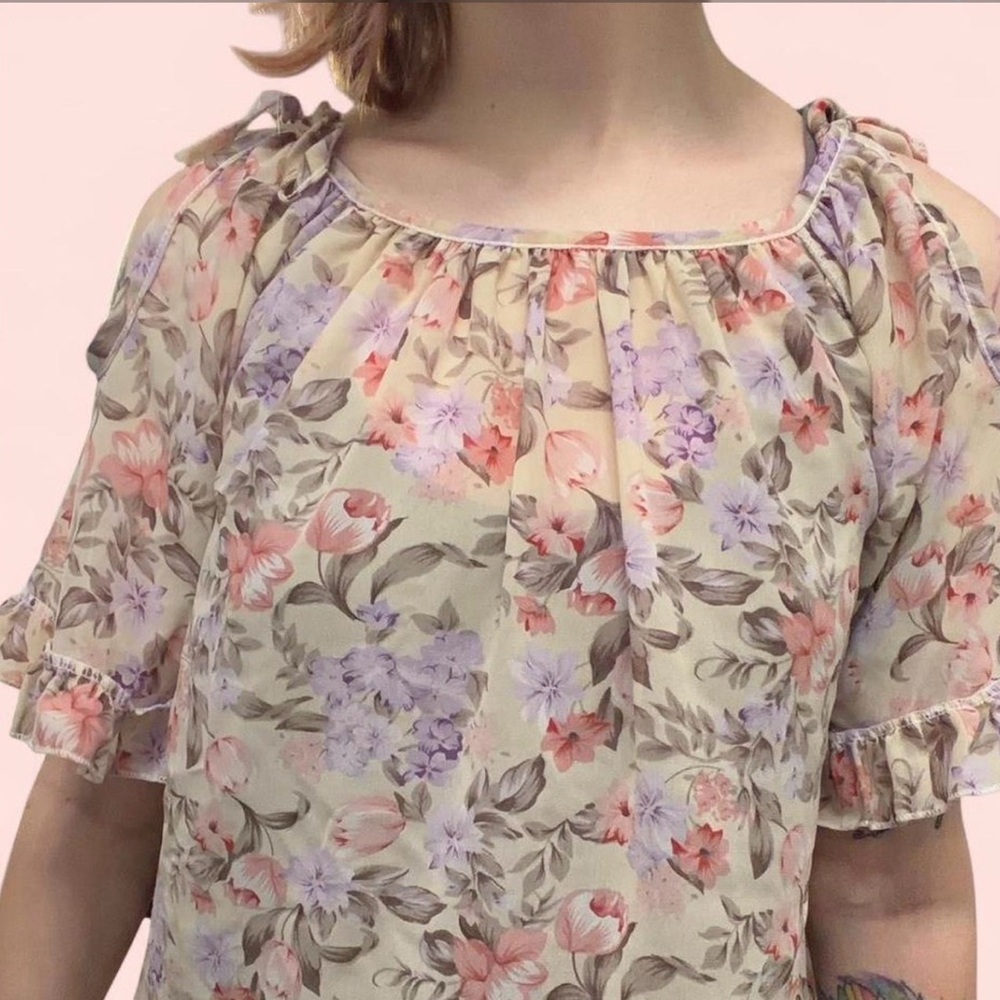 Floral Off-Shoulder Blouse